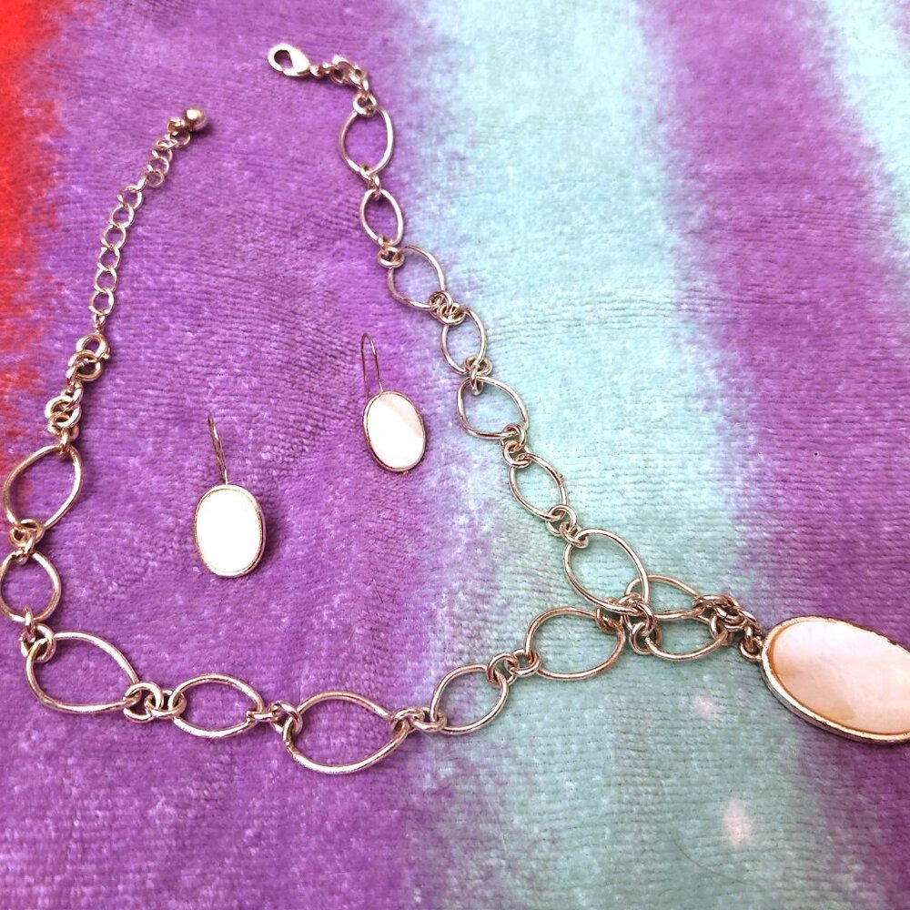 AVON Vintage Mother-of-Pearl Necklace Set - NIB
